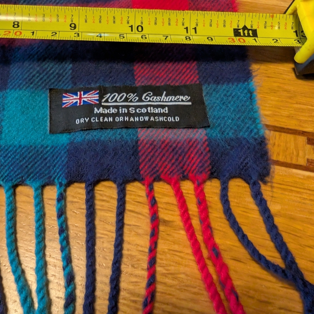 100% Cashmere Scarf - Picture 3 of 4